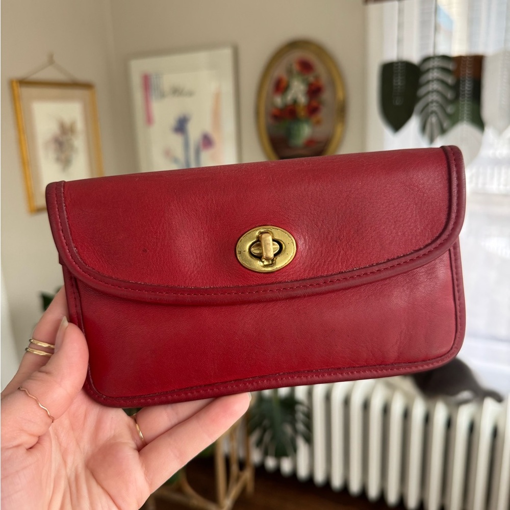 ❤️ Vintage Coach RARE 7171 Turnlock Case w Striped Lining in RED/PINK!